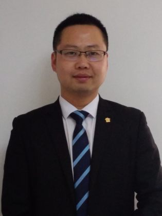 闫建