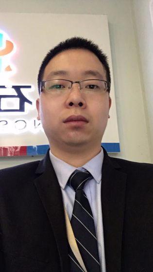 张昆伟