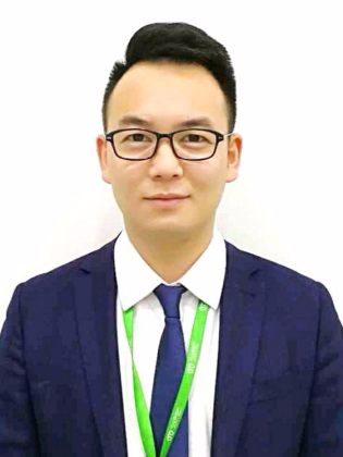 李龙龙