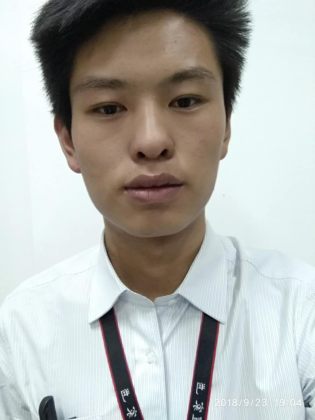 张康伟