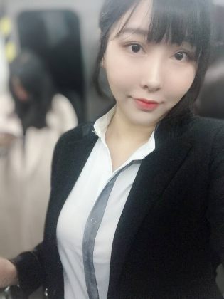 李丽