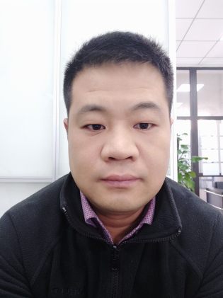 刘亮