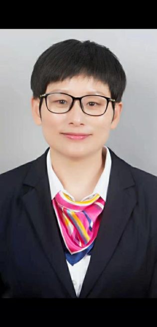 戴柏英