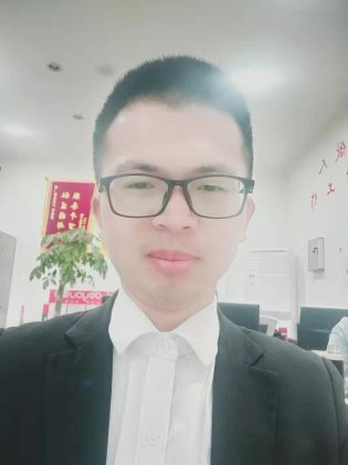 闫坤