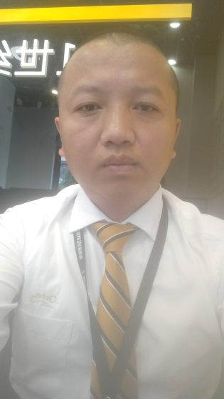 何东明