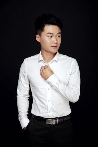 陈亚宁