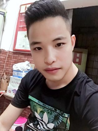 李东亮