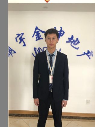 张皓楠