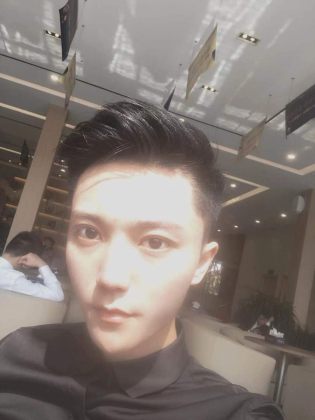 王俊