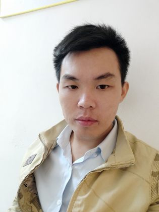 李伟