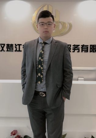 郑磊