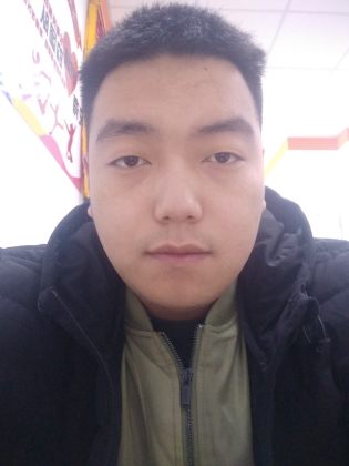 张秋卓