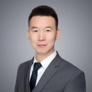  易平