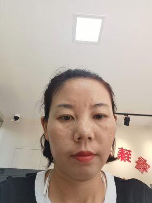 向飞燕