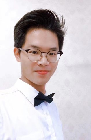 李伟
