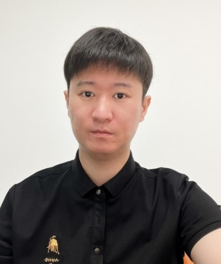 甄月晨